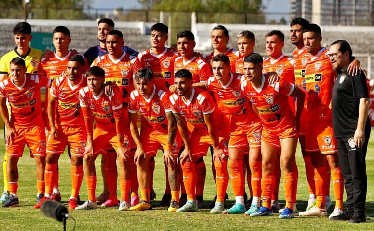 Nueve futbolistas chilenos enfrentarán a la justicia por caso de violación grupal