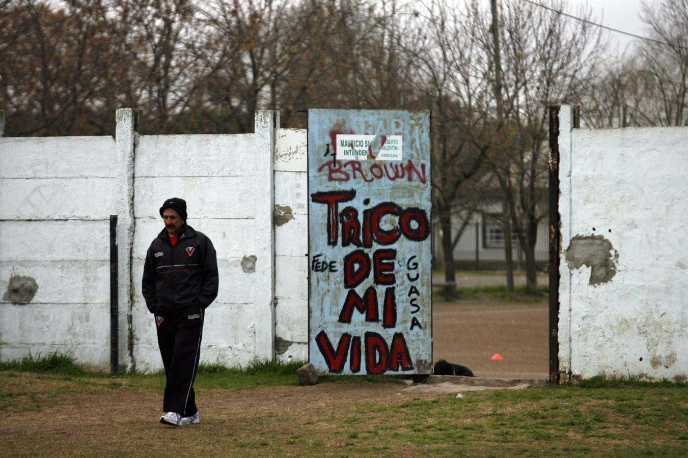 Pablo Vico tiene su casa dentro del predio del club y a poco metros de la cancha (Foto: El Gráfico).