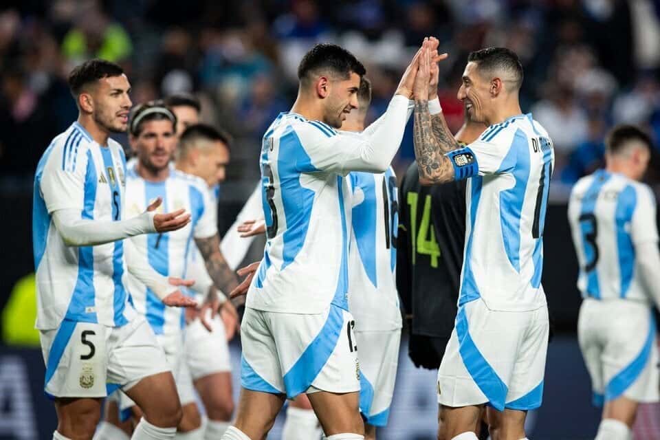 La Selección argentina pone primera en la defensa del título.