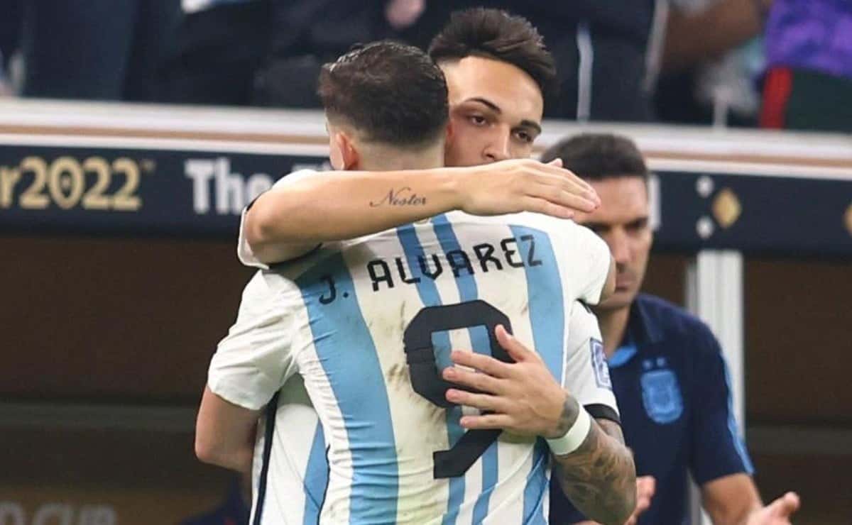 Julián Álvarez acompañará a Messi en debut ante Cánada.