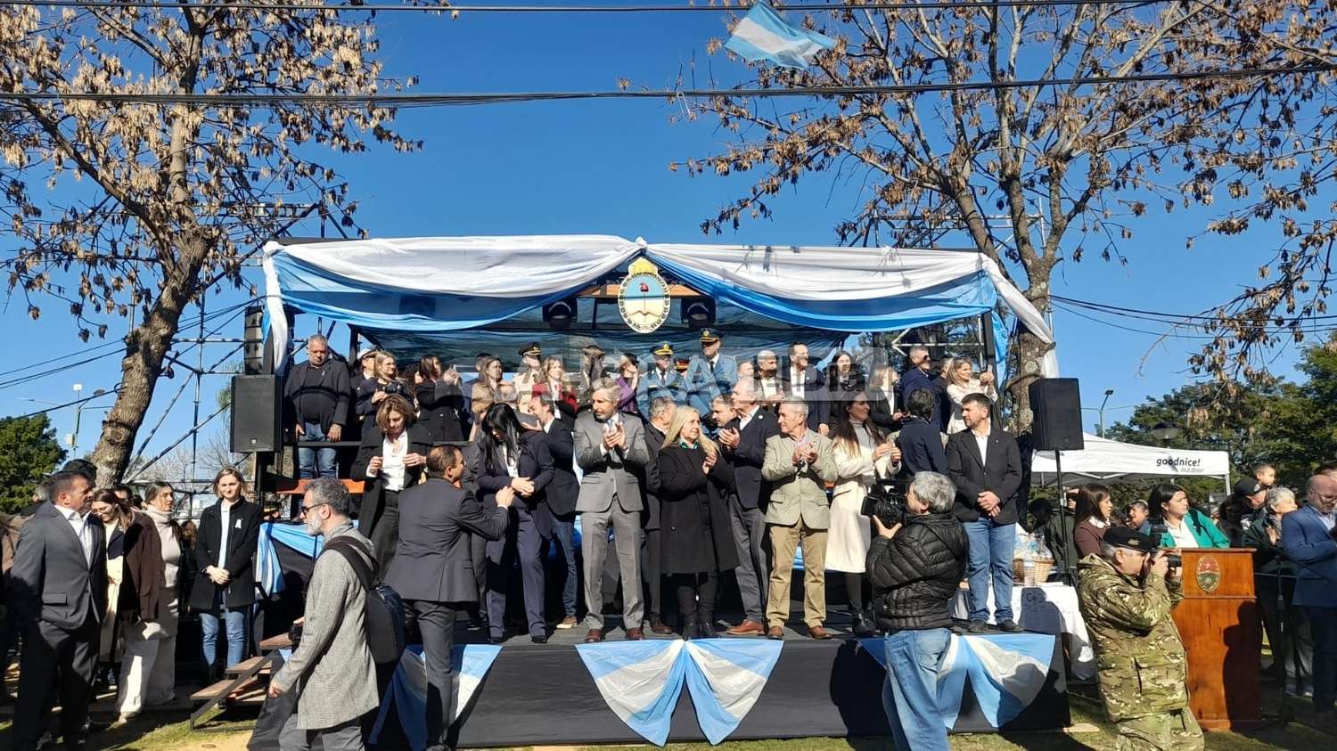 Con la presencia del gobernador, Pueblo Belgrano celebra el día de la bandera