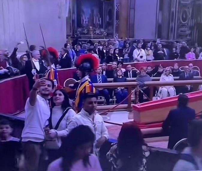 selfie papa francisco - 1