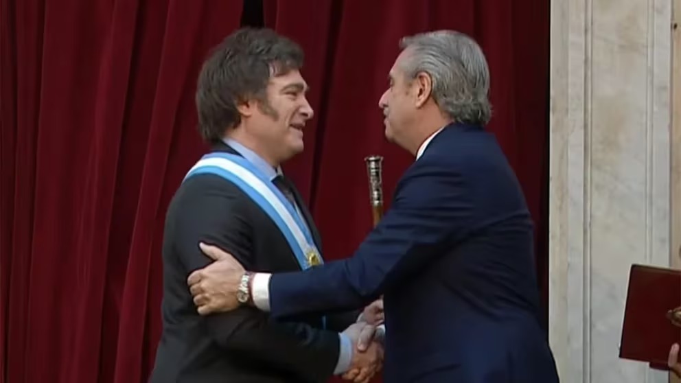 Juró Javier Milei Y Es El Nuevo Presidente De Argentina – El Día De ...