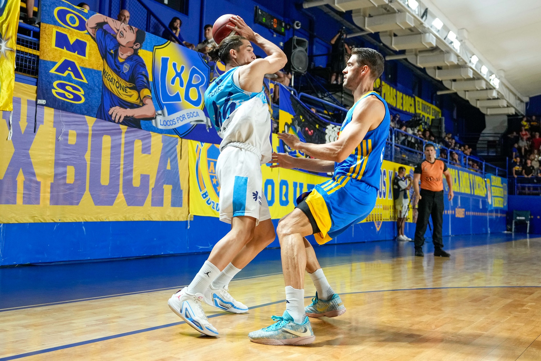 Un árbitro gualeguaychuense debutó en la Liga Nacional de Básquet El