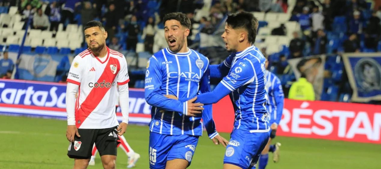 Con una ráfaga de goles, Godoy Cruz se lo dio vuelta en dos minutos a ...