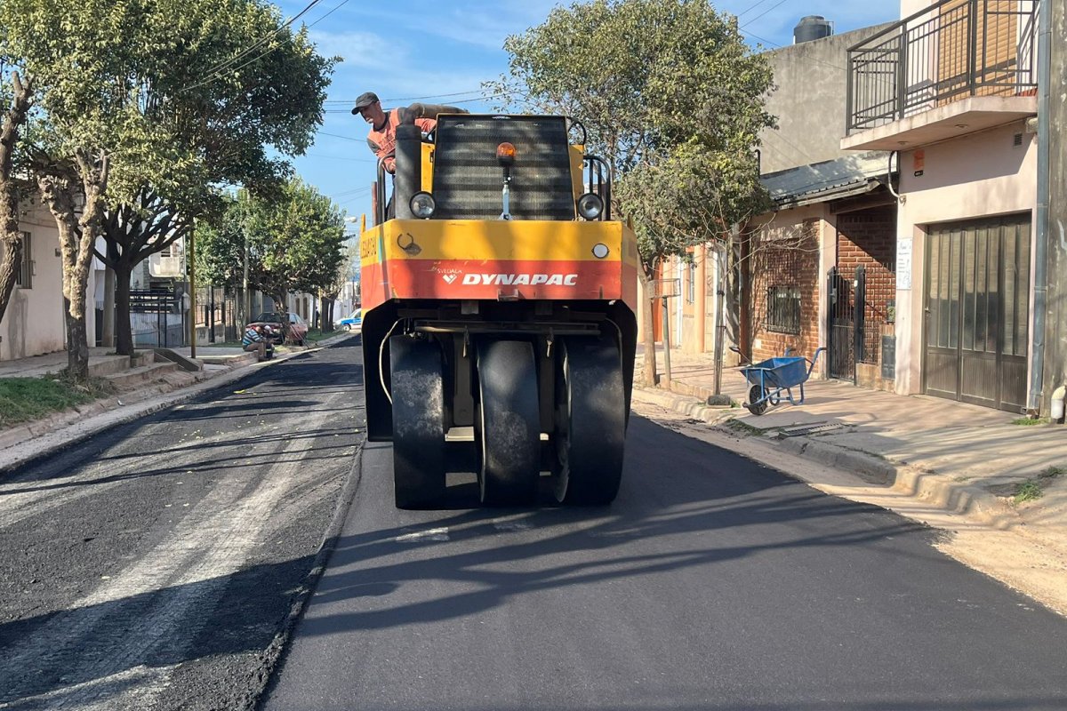 Comenzaron a repavimentar la calle Hermanas Mercedarias