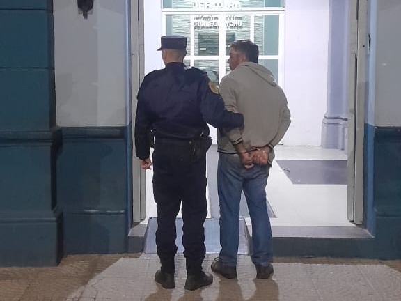 Allanaron y detuvieron a un hombre por amenazas con armas de fuego – El ...