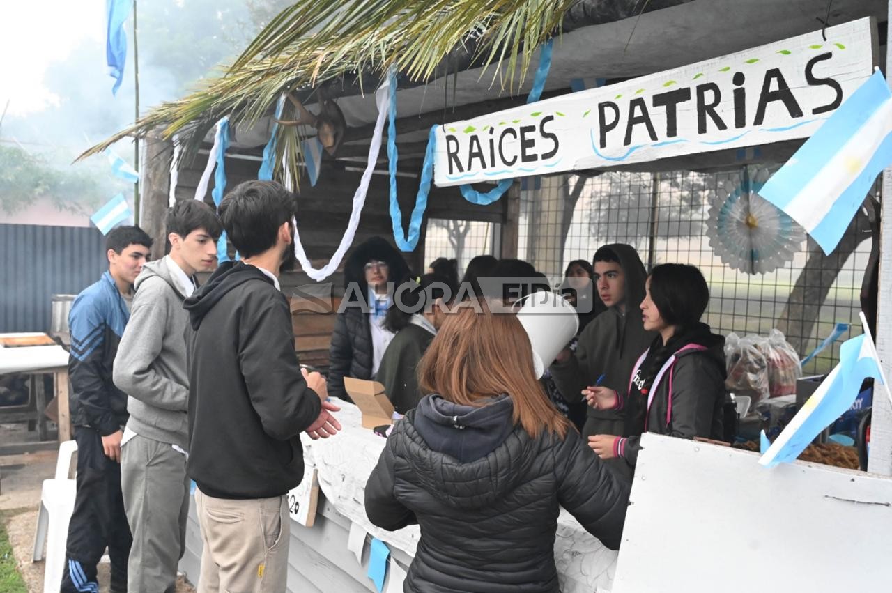 Diputados declaró de Interés Legislativo los 25 años de la celebración del 25 de Mayo en Gualeguaychú