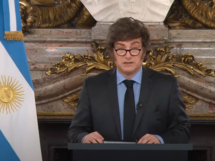 Advierten que el Gobierno de Milei perdió 15 puntos y "ya no tiene la reelección asegurada