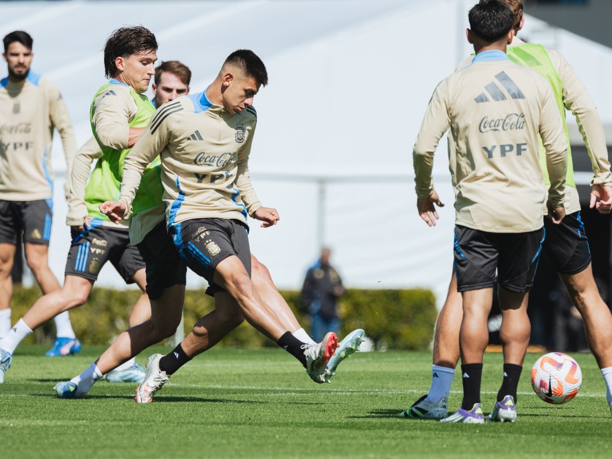 Racing quiere a Valentín Carboni y ya negocia con Inter por un préstamo