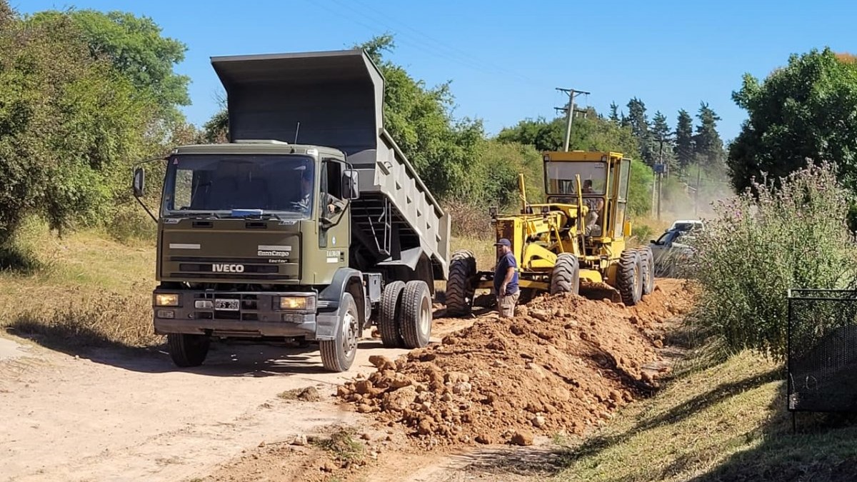 Ejecutan "mejoras con aporte de materiales" a lo largo de 2 km de calle Florida