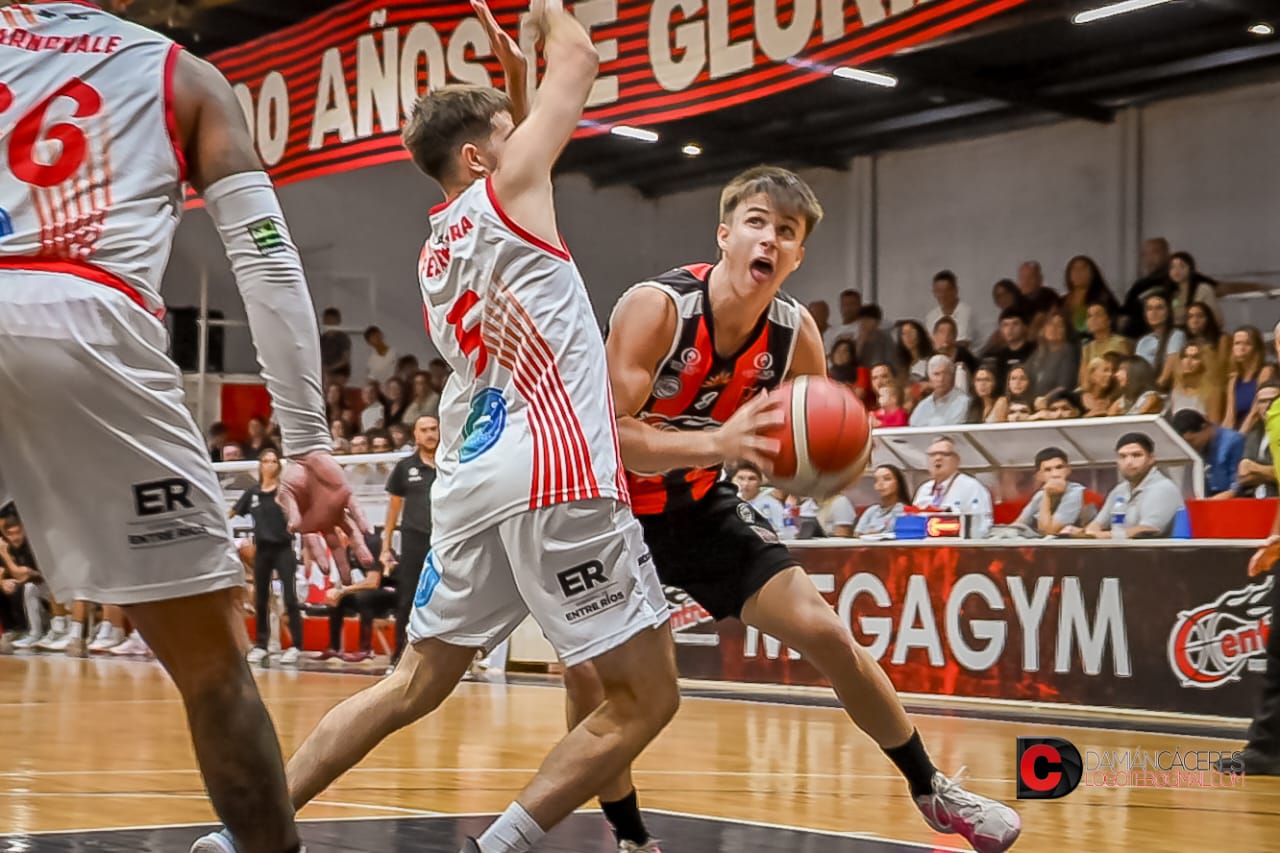 Central Entrerriano derrotó con claridad a Rocamora y se afianza en los primeros puestos