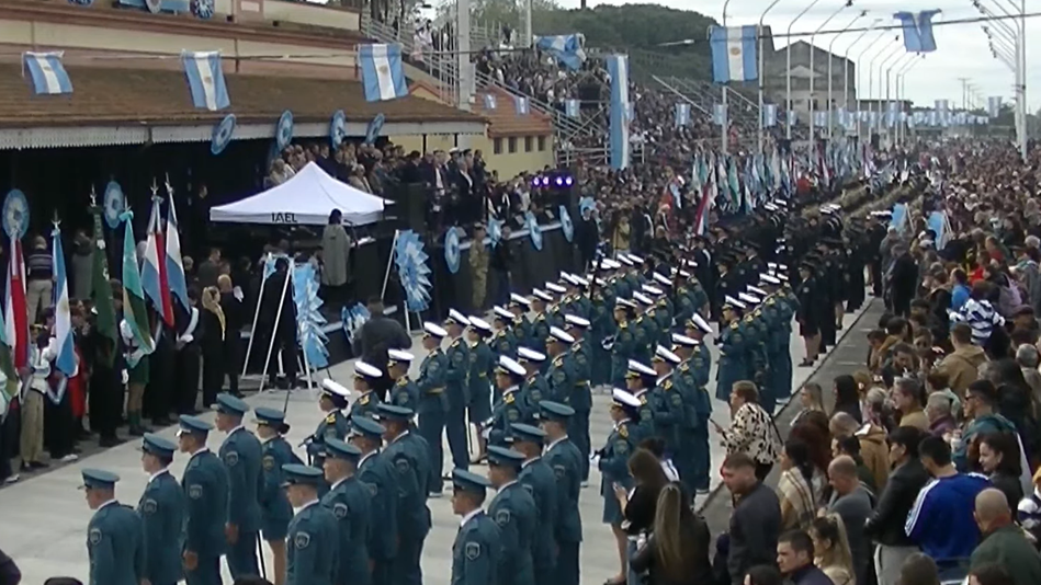 Arrancó la mega fiesta patria del 25 de mayo en el Corsódromo