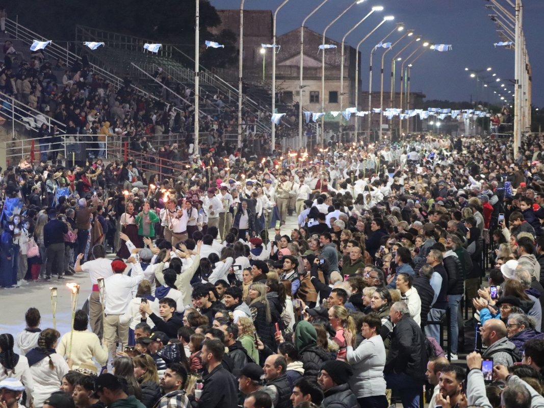 Este viernes cierran las inscripciones para participar de los festejos del 25 de Mayo en el Corsódromo