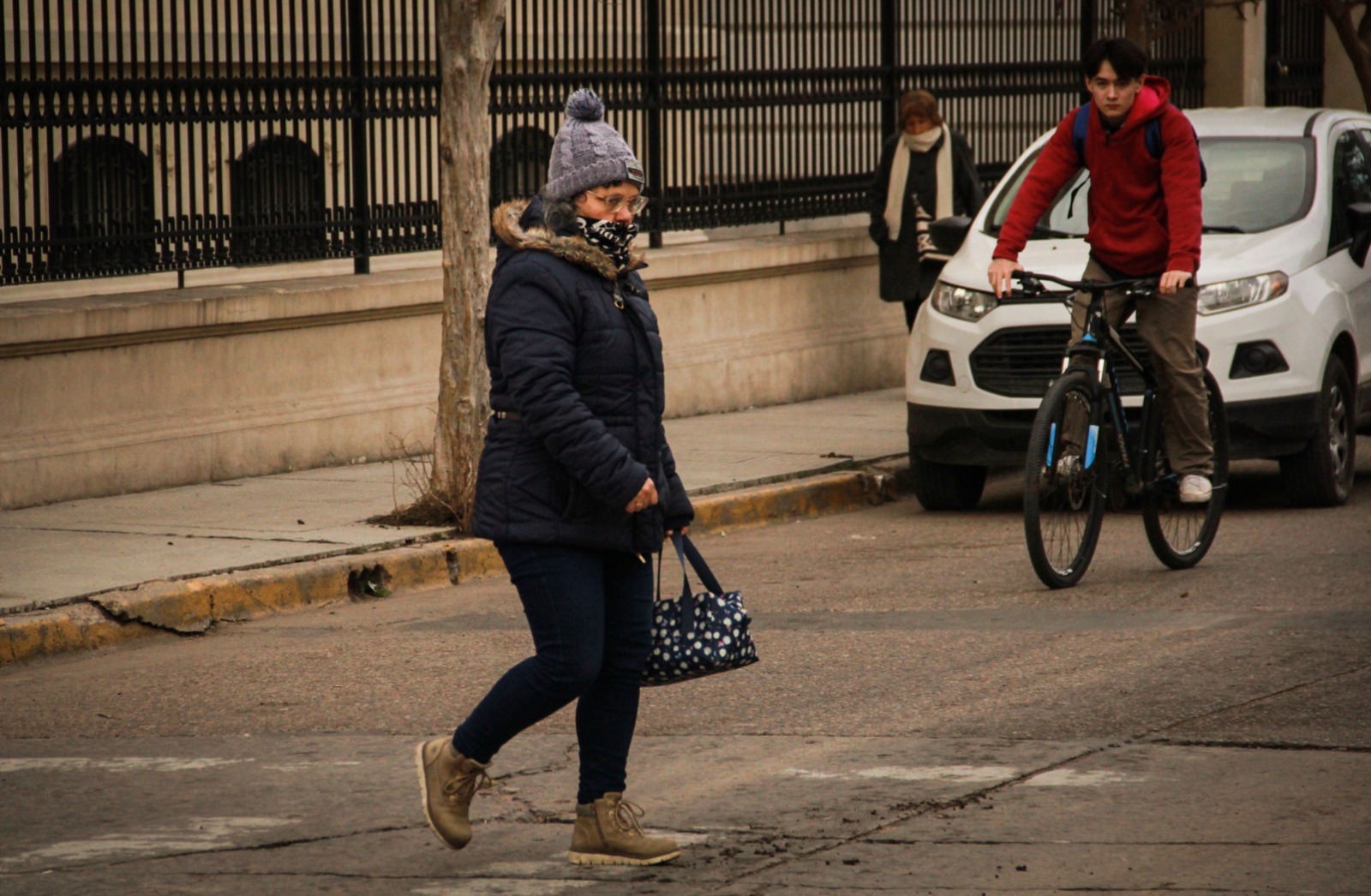 Se espera un jueves frío y mayormente nublado: cómo seguirá el tiempo