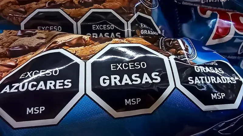 Organizaciones alertan el peligro de eliminar la Ley de Etiquetado
