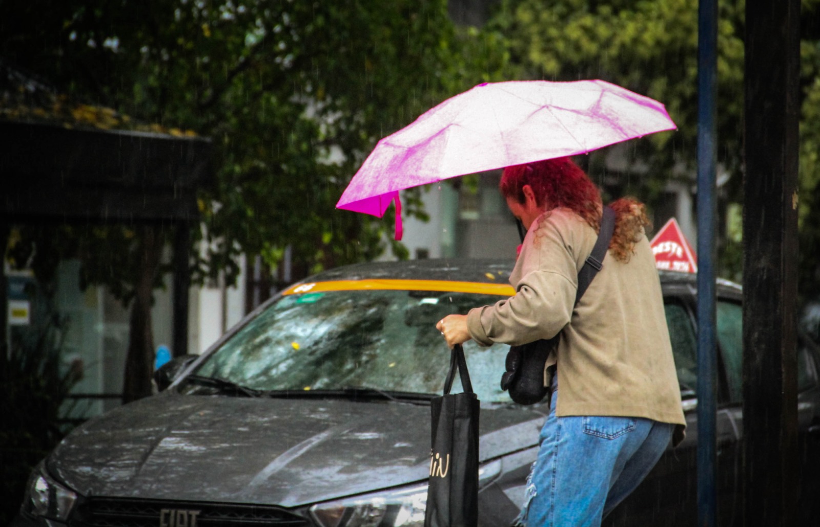 Pronostican lluvias fuertes para este lunes