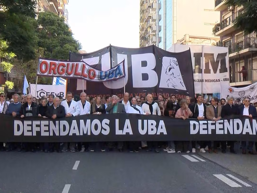 El Gobierno y las universidades sellaron un acuerdo salarial y presupuestario, pero continúa la demanda en la Corte