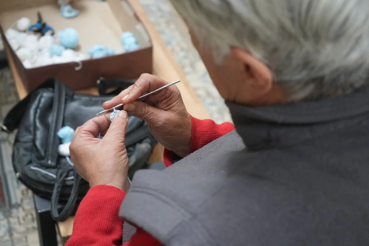 Adultas mayores confeccionarán mantas solidarias destinadas a personas que más lo necesitan