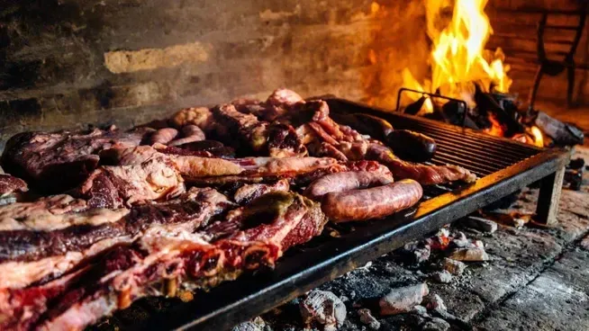 Juntadas e inflación: el asado aumentó 67.400% desde Sudáfrica 2010