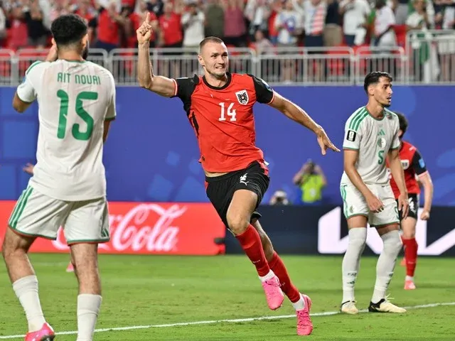 Austria y Argelia empataron 3-3 en un partidazo y pasaron de la mano a 16avos de final