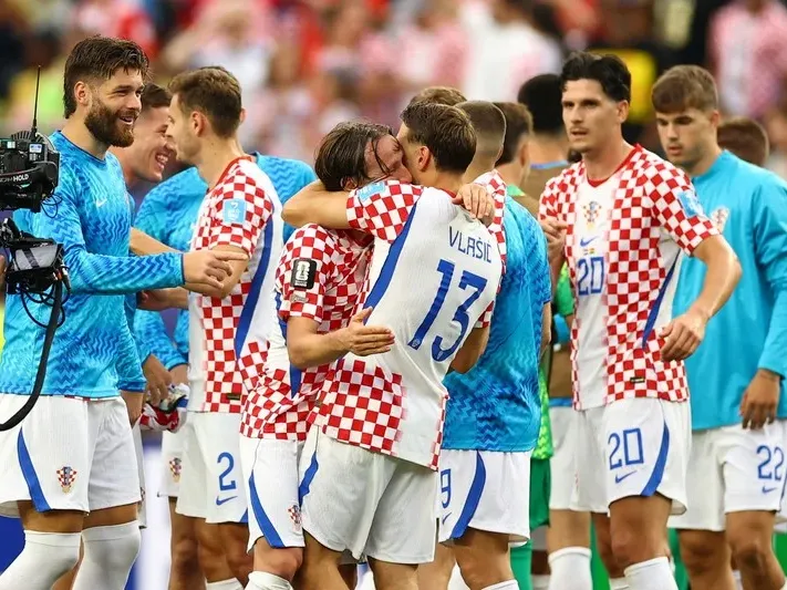 Croacia venció 2-1 a Ghana y le arrebató el segundo puesto del Grupo L