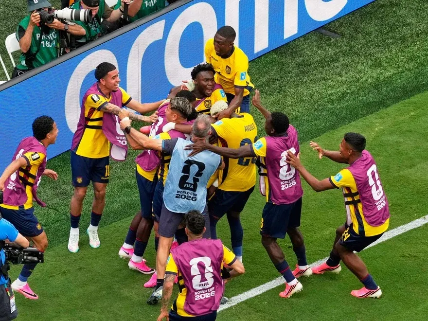 Ecuador dio el golpe, venció a Alemania y se metió en los 16avos. de final de la Copa del Mundo