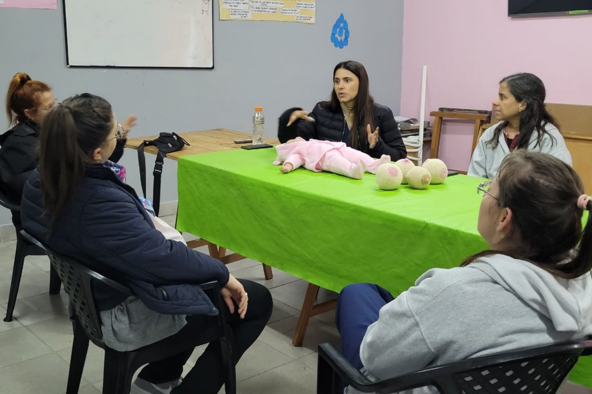 Embarazadas y puérperas participaron de un encuentro sobre el cuidado del recién nacido