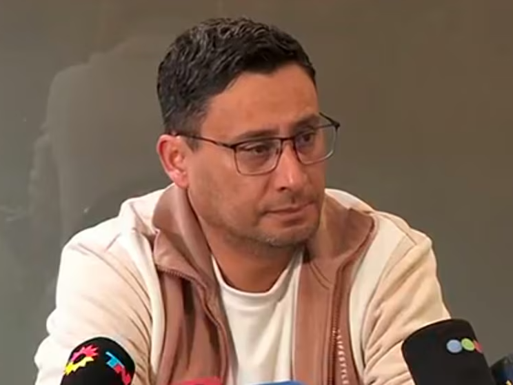 El padre de la adolescente respaldó al fiscal y aseguró que hay más personas implicadas