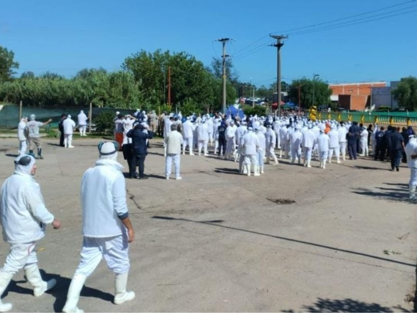 Continúa la crisis en la Granja 3 Arroyos y se esperan reuniones claves