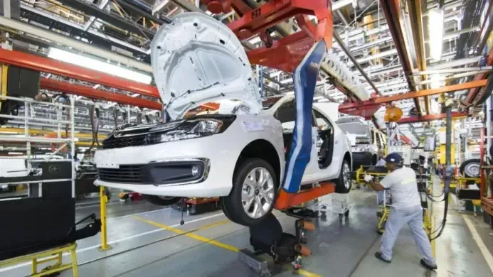 Cerró una histórica industria automotriz tras más de 60 años
