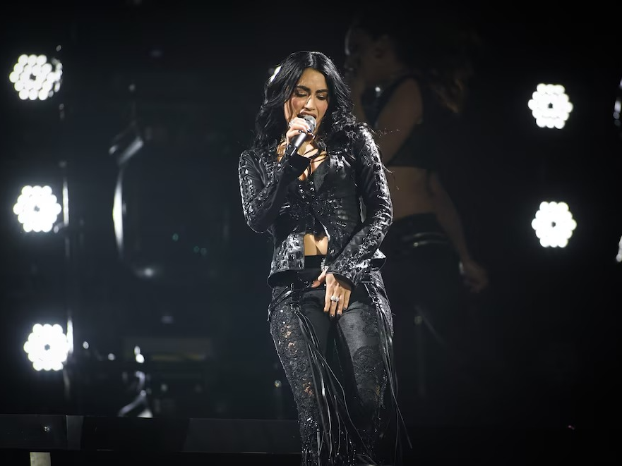 Lali Espósito llenó River, homenajeó al Indio, dejó un mensaje por los femicidios y cantó con Kylie Minogue