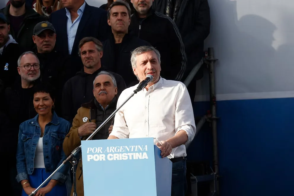 Máximo Kirchner lanzó un duro mensaje a la interna del PJ en el banderazo por CFK
