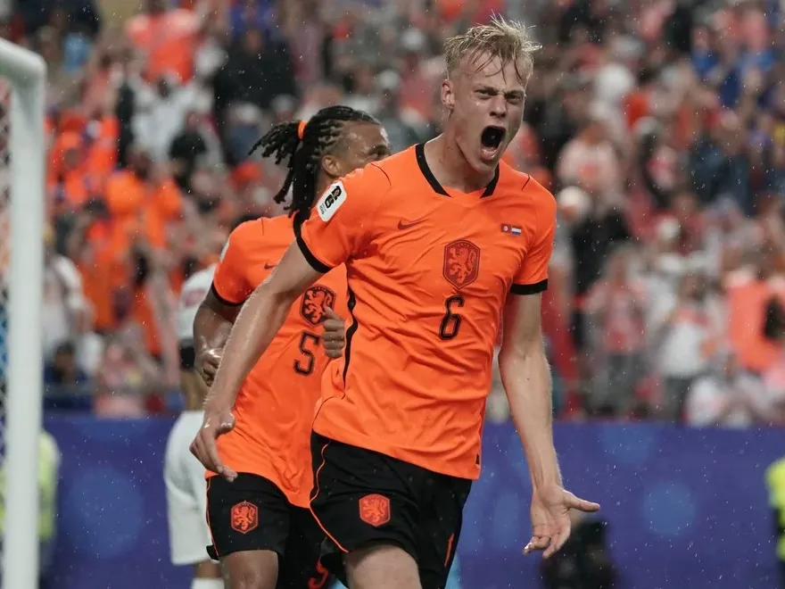 Gracias a dos goles en contra, Países Bajos venció a Túnez y se clasificó como primero del Grupo F