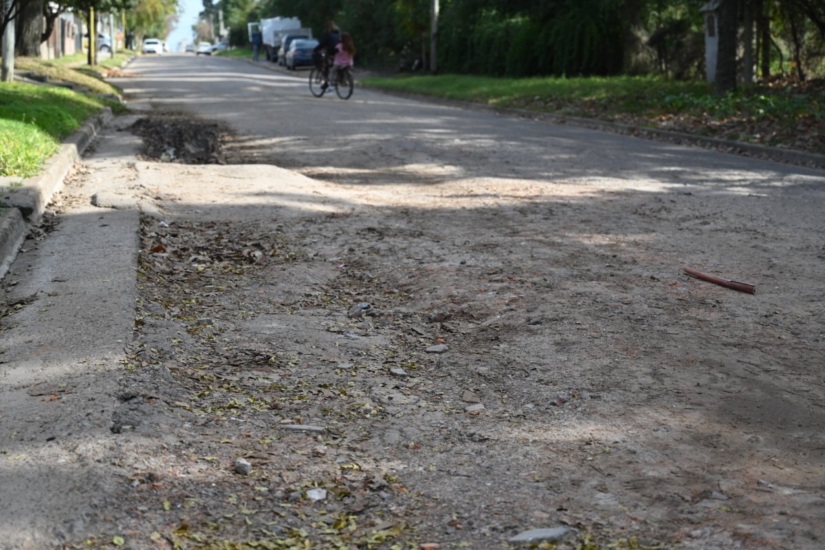 Este lunes comenzarán a reasfaltar por completo la calle Perigan