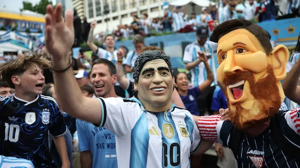 Locura por una entrada para ver Argentina-Inglaterra: los hinchas que buscan a último momento y cuánto valen