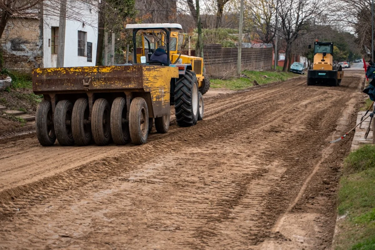 Plan de asfaltado de 150 cuadras: este lunes se iniciará la base de suelo cemento en la calle Andrade