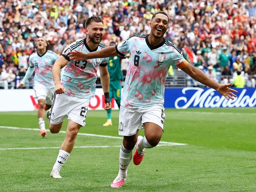 Bélgica lo dio vuelta ante Senegal en un alargue para el infarto y se metió en los octavos de final