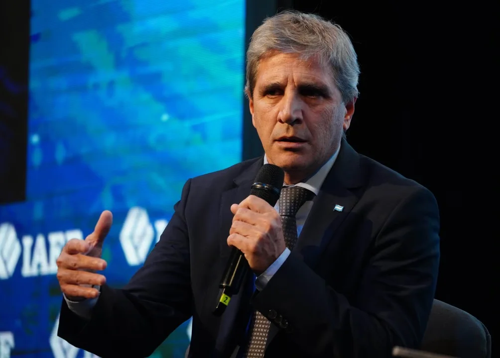 El equipo económico presenta la hoja de ruta para afrontar los pagos de deuda hasta 2027