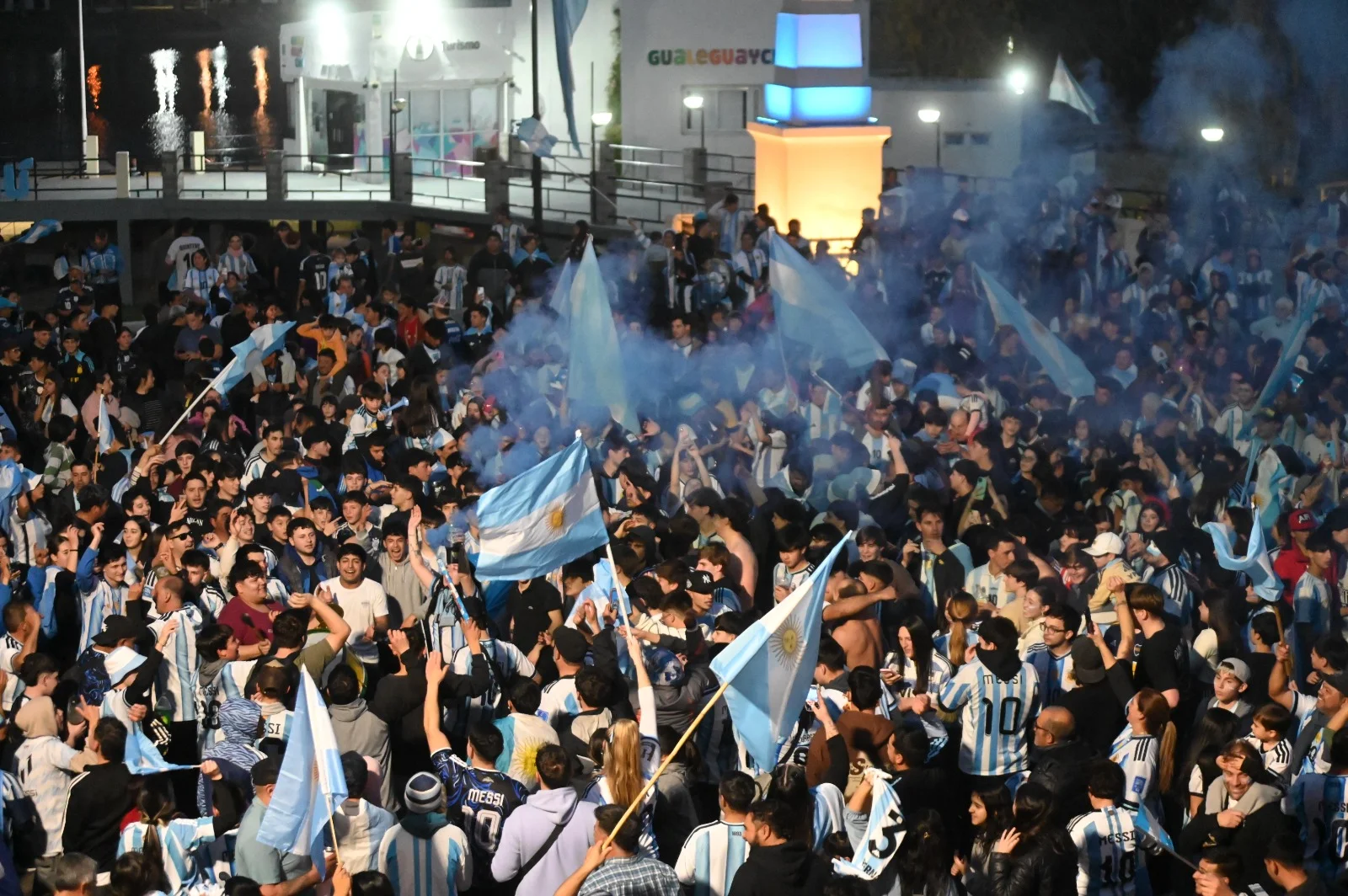 Presión opositora por la incertidumbre ante el posible asueto tras la final mundialista