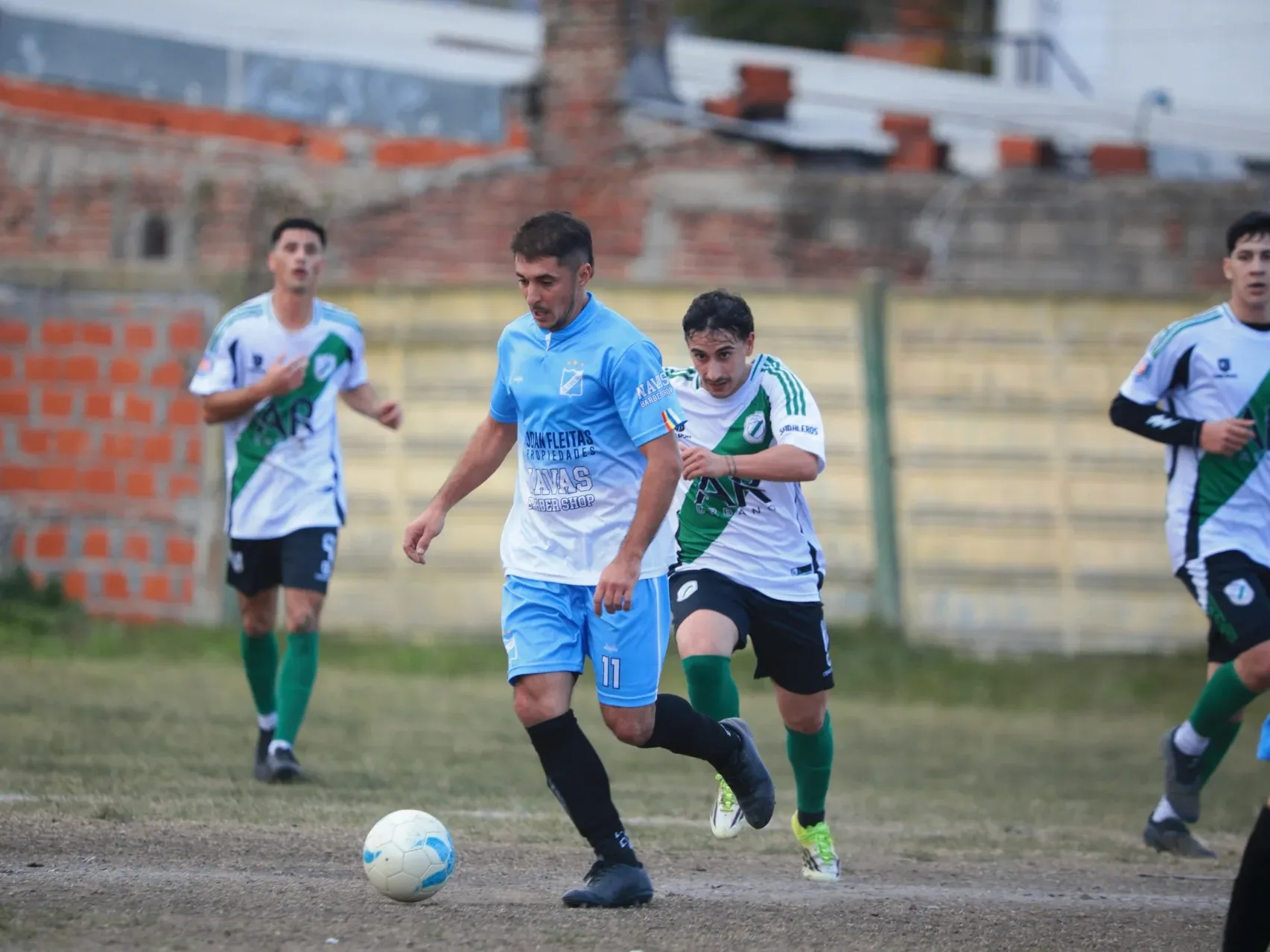 Defensores del Oeste y Pueblo Nuevo repartieron puntos y Sarmiento ganó en Urdinarrain