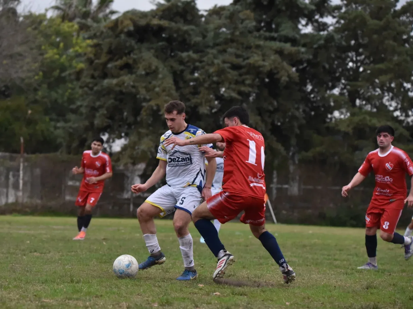 Independiente y Juventud Urdinarrain repartieron puntos en el Estadio Municipal