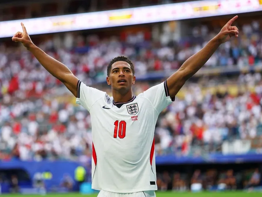 Con dos goles de Bellingham, Inglaterra le ganó en el alargue a Noruega y se clasificó a la semifinal