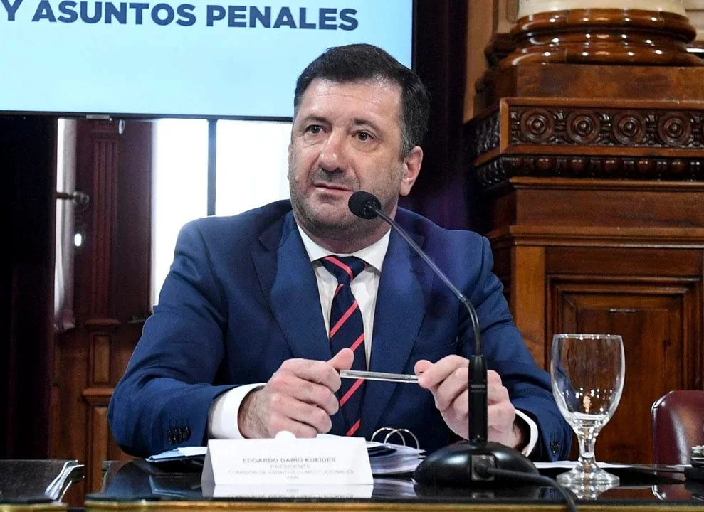 Kueider volverá a presentarse ante la Justicia de Paraguay para declarar por presunto lavado de dinero