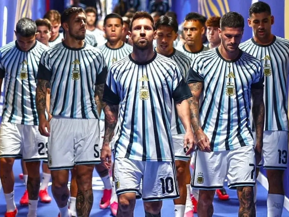 Milei confirmó que decretará feriado el día que los jugadores de la Selección celebren con la gente
