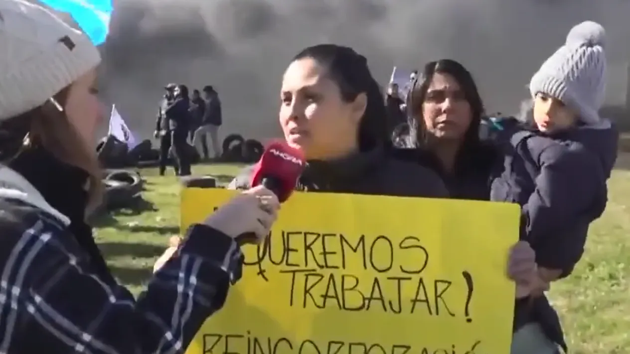 El dramático testimonio de la pareja de un despedido: "tenemos 4 nenas, estamos tirando con los ahorros"